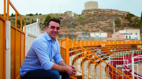 Carlos Bonel Soto, alcalde en funciones de Ablitas, en la plaza portátil instalada para las actuales ‘no fiestas’ Carlos Bonel Soto, alcalde en funciones de Ablitas, en la plaza portátil instalada para las actuales ‘no fiestas’