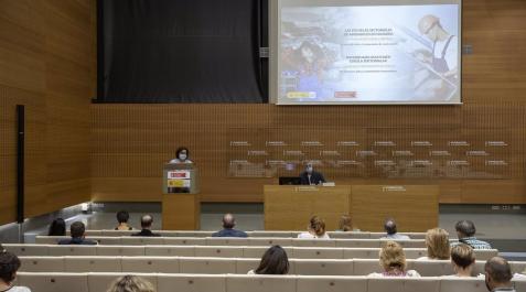 La consejera de Derechos Sociales, Carmen Maeztu, interviene en la jornada de presentación de las Escuelas Sectoriales de Aprendices La consejera de Derechos Sociales, Carmen Maeztu, interviene en la jornada de presentación de las Escuelas Sectoriales de Aprendices