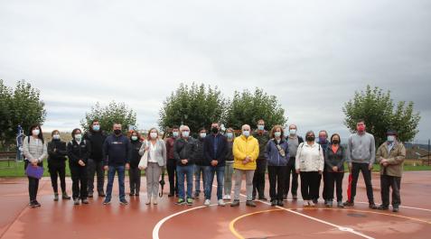 Aierdi Montejurra Los participantes, antes de dar comienzo al paseo en Arróniz