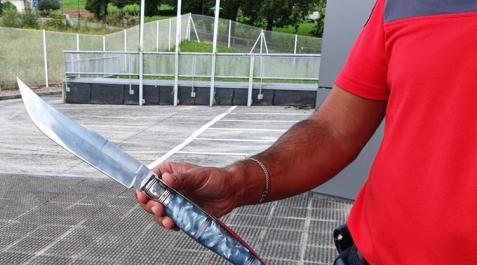 cuchillo El cuchillo incautado por la Policía Foral