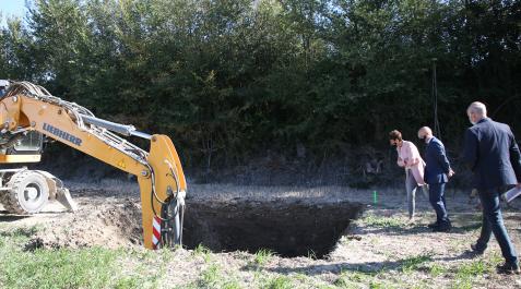 CanalLerin La presidenta María Chivite observa el avance de las obras del Canal de Navarra en Lerín