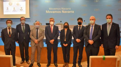 CEN Iñaki Alti (Nabrawind), Francisco de Arístegui (Zabala), Roberto Janeiro (H&A), Juan Miguel Sucunza (CEN), Agurtzane Martínez (Gobierno de Navarra), José Manuel González (MTorres), Jesús González (H&A) y José Miguel Sagnier (H&A)