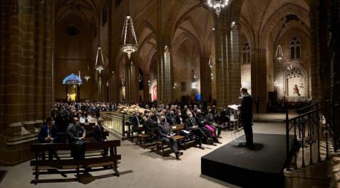 El alcalde Maya interviene en la bienvenida de ayer en la Catedral a los participantes en el congreso El alcalde Maya interviene en la bienvenida de ayer en la Catedral a los participantes en el congreso