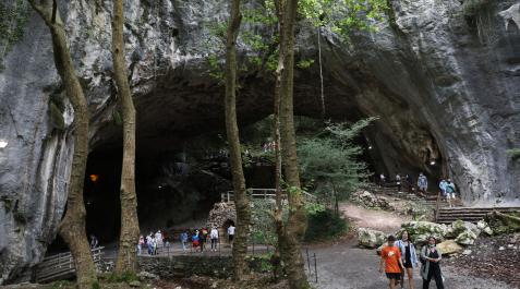 Cueva de Zugarramurdi Cueva de Zugarramurdi