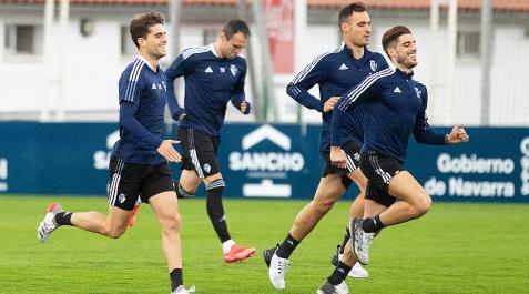 Javi Martínez, Kike García, Unai García y Nacho Vidal realizan carrera durante la sesión de este viernes en Tajonar