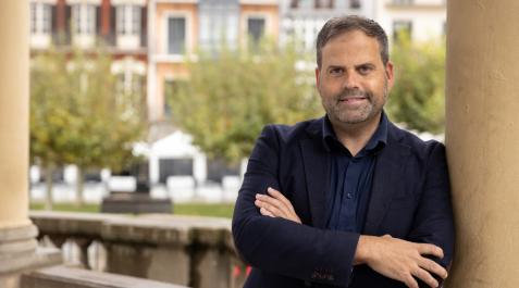 Danny Imizcoz Danny Imizcoz, CEO de Matukio, en la plaza del Castillo