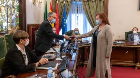 Toma de posesión de la socialista Celia Ulzurrun Toma de posesión de la socialista Celia Ulzurrun