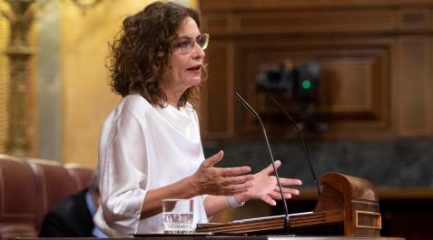 maria-jesus-montero La ministra de Hacienda, María Jesús Montero, interviene en una sesión plenaria en el Congreso de los Diputados