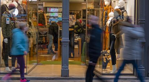 Actividad comercial ayer en la calle Mayor de Estella Actividad comercial ayer en la calle Mayor de Estella