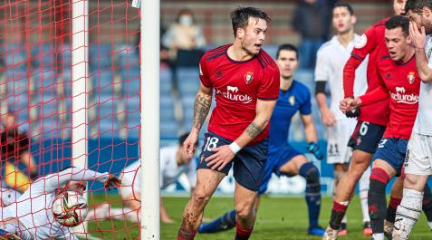 El delantero de Osasuna Promesas Kevin Soeiro marcó el tercer gol de su equipo en la última jugada del partido. Fue el empate a 3