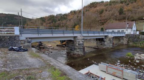 puente ezcaroz Imagen del puente de Ezcároz durante las obras de reparación
