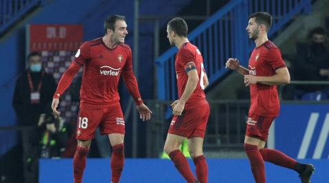 Kike García celebra el primer gol de Osasuna