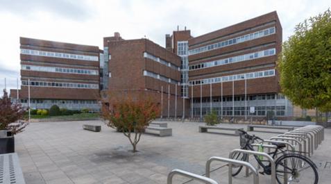 Facultad de Ciencias de la UNAV Facultad de Ciencias de la UNAV
