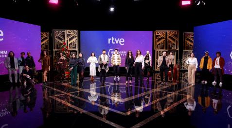 Eurovisión presentación Los 14 artistas seleccionados para Benidorm Fest y Eurovisión 2022 posan durante su presentación oficial por parte de RTVE
