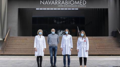 Ezkerretik eskuinera: Eva Zalba Garayoa (Navarrabiomed), Jesús Manuel Carpintero Navarro (Lehen Mailako Arretako Gerentzia), Itziar Blanco Platero (Barañain II osasun-zentroko zuzendaria) eta Ruth García Rey (Navarrabiomed) Ezkerretik eskuinera: Eva Zalba Garayoa (Navarrabiomed), Jesús Manuel Carpintero Navarro (Lehen Mailako Arretako Gerentzia), Itziar Blanco Platero (Barañain II osasun-zentroko zuzendaria) eta Ruth García Rey (Navarrabiomed)