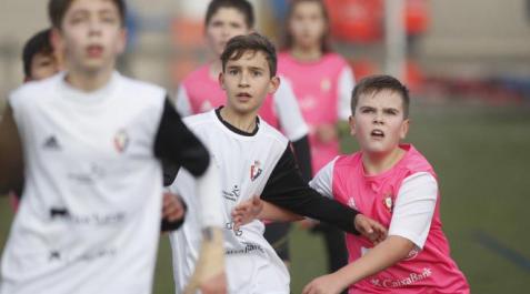 Imagen de uno de los partidos del Torneo Interescolar Imagen de uno de los partidos del Torneo Interescolar