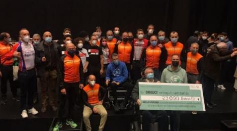El grupo cicloturista de Orkoien recauda en Navidades más de 26.000 euros para luchar contra la ELA. El grupo cicloturista de Orkoien recauda en Navidades más de 26.000 euros para luchar contra la ELA.