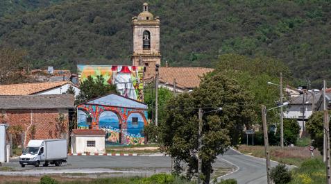 Imagen de Zúñiga, con los murales de su casco urbano Imagen de Zúñiga, con los murales de su casco urbano
