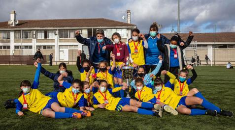 Luis Amigó, campeonas de la modalidad femenina del Torneo Interescolar Luis Amigó, campeonas de la modalidad femenina del Torneo Interescolar