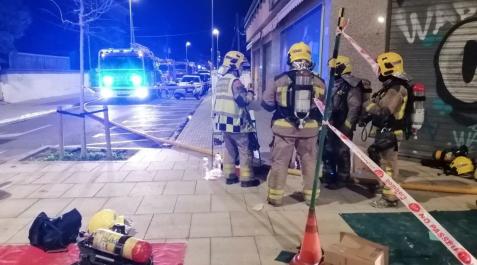 Malgrat incendio barcelona bomberos Tareas de extinción de un fuego con una víctima mortal en Malgrat (Barcelona)
@BOMBERS
09/01/2022