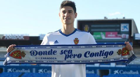 Jaume Grau presentado con el Real Zaragoza Jaume Grau presentado con el Real Zaragoza
