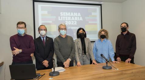 De izda. a dcha. Rafael Rodríguez Natera, Juan Ignacio Latorre Biel, Pepe Alfaro Calvo, Merche Añón Montón, Gloria González Soria y Pedro Miguel Sánchez Eguialde, en la presentación de la Semana Literaria De izda. a dcha. Rafael Rodríguez Natera, Juan Ignacio Latorre Biel, Pepe Alfaro Calvo, Merche Añón Montón, Gloria González Soria y Pedro Miguel Sánchez Eguialde, en la presentación de la Semana Literaria
