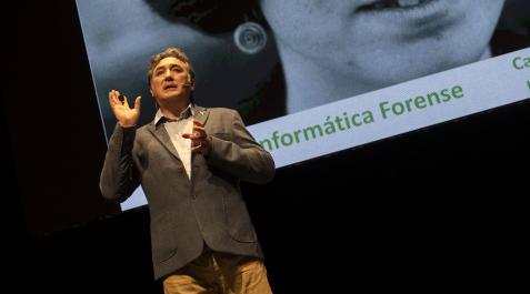 Bruno Pérez Juncà, informático forense, centró su discurso en el caso de Helena Jubany Bruno Pérez Juncà, informático forense, centró su discurso en el caso de Helena Jubany