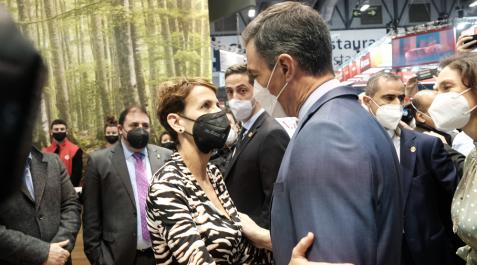María Chivite y Pedro Sánchez, en FITUR La Presidenta de Navarra, María Chivite, recibe al presidente del Gobierno, Pedro Sánchez, en el stand de Navarra en FITUR
