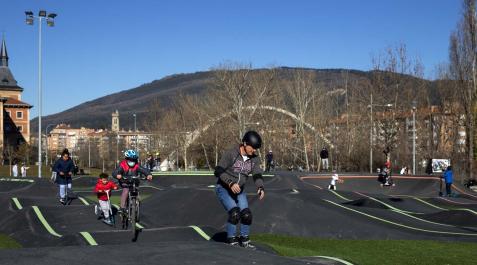 La pista de Pumptrack de la Rochapea/ JESÚS CASO La pista de Pumptrack de la Rochapea