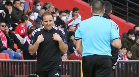 Jagoba Arrasate, durante el partido contra el Granada Jagoba Arrasate, durante el partido contra el Granada