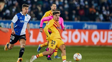 Imagen de un momento del partido entre el Alavés y el Barcelona Imagen de un momento del partido entre el Alavés y el Barcelona