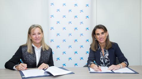 Firma de acuerdo entre la Asociación de Hostelería de Navarra y CaixaBank Firma de acuerdo entre la Asociación de Hostelería de Navarra y CaixaBank