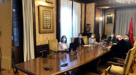 Representación del Gobierno de Navarra en una videoconferencia con Gansu. Representación del Gobierno de Navarra en una videoconferencia con Gansu.