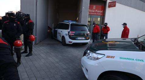 Momento de la llegada del acusado de matar a Sara Pina a Tudela Momento de la llegada del acusado de matar a Sara Pina a Tudela