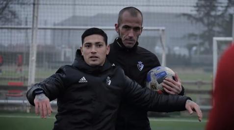 Chimy Ávila y Patxi Puñal, en el entrenamiento con jugadores de la cantera Chimy Ávila y Patxi Puñal, en el entrenamiento con jugadores de la cantera