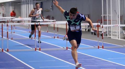 Asier Martínez cruza la meta en 7.65 el pasado día 7 en Zizur, que le dio la mínima para el Mundial Asier Martínez cruza la meta en 7.65 el pasado día 7 en Zizur, que le dio la mínima para el Mundial