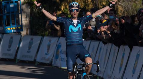 alejandro valverde Alejandro Valverde celebra la victoria al cruzar la meta en el Trofeo Pollença-Port d'Andratx