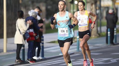 Melero La navarra Maitane Melero junto a Miguel Ángel Cantano, con quien hizo la carrera