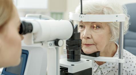 Para detectar de forma temprana el glaucoma es fundamental realizarse exámenes oftalmológicos periódicos Para detectar de forma temprana el glaucoma es fundamental realizarse exámenes oftalmológicos periódicos
