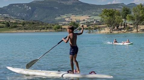 *A: MONTXO A.G.
*F: 2017-05-25
*L: PANTANO DE ALLOZ (LERATE)
*T: PADDLE SURF
*P:
