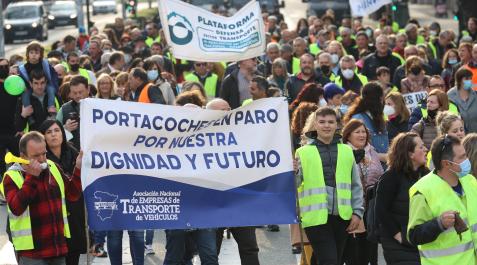 Participantes en la manifestación de ayer en Pamplona Participantes en la manifestación de ayer en Pamplona