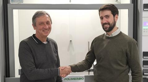 Pablo Fernández Echeverría El navarro Pablo Fernández Echeverría, a la derecha de la imagen, nuevo CEO de la biotecnológica vasca Polimerbio