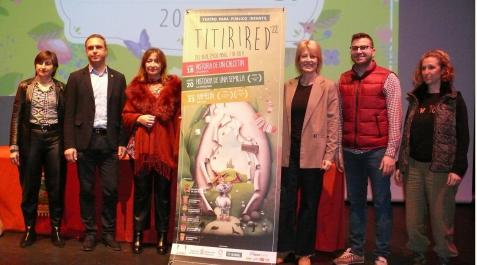Ana Zardoya, coordinadora de cultura de Ribaforada; Óscar Bea, alcalde de Cintruénigo; Noemí Hernández, concejala de cultura de Ribaforada; Hortensia Chivite, coordinadora de cultura de Cintruénigo; Casto Alvero, concejal de cultura de Cintruénigo y Alic Ana Zardoya, coordinadora de cultura de Ribaforada; Óscar Bea, alcalde de Cintruénigo; Noemí Hernández, concejala de cultura de Ribaforada; Hortensia Chivite, coordinadora de cultura de Cintruénigo; Casto Alvero, concejal de cultura de Cintruénigo y Alicia Rodriguez, coordinadora de cultura de Valtierra, el día que se presentó el festival