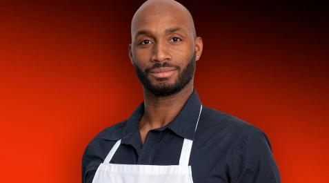 Giraldo Carales, con el delantal de concursante de Masterchef Giraldo Carales, con el delantal de concursante de Masterchef