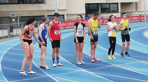 atletismo-larrabide Hombres y mujeres compiten en Larrabide en un control mixto organizado por la Federación Navarra de Atletismo