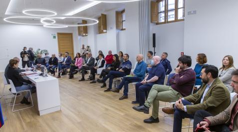 alcaldicos A: Jesús Caso
F: 20.04.2022
P:
L: Pamplona
T: La presidenta María Chivite se reune con los alcaldes de la Comarca de Pamplona.