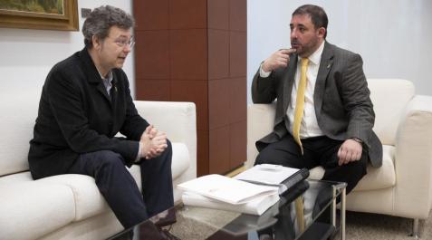El defensor del Pueblo, Patxi Vera, y el presidente del Parlamento, Unai Hualde El defensor del Pueblo, Patxi Vera, y el presidente del Parlamento, Unai Hualde, han mantenido una reunión este miércoles