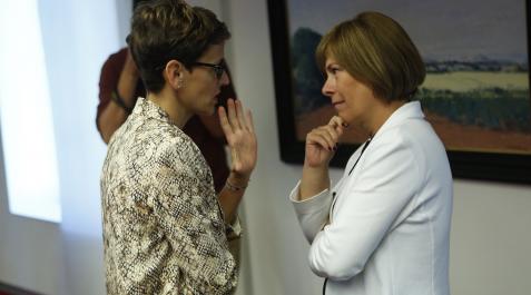 María Chivite y Uxue Barkos hablan en una comisión parlamentaria de inicios de la actual legislatura María Chivite y Uxue Barkos hablan en una comisión parlamentaria de inicios de la actual legislatura