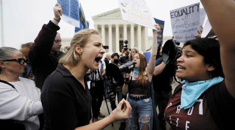 aborto estados unidos Partidarios y detractores del aborto se encararon ante la sede del Tribunal Supremo de Washington