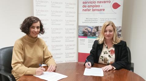 Iosune-Pascual-Miriam-Marton Iosune Pascual, directora gerente de la Fundación Universidad Sociedad de la UPNA,
y Miriam Martón, directora gerente del SNE-NL, en la firma del acuerdo
